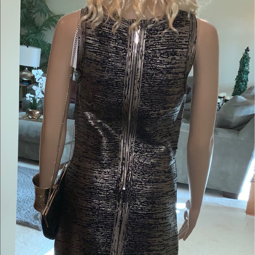 👗👗SHOWSTOPPING NEOPRENE DRESS - Picture 2 of 6